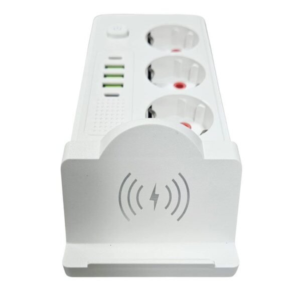 009021-2 5 USB Ports and Wireless Charging